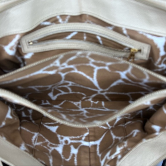 Marc by Marc Jacobs Bianca Satchel
Vanilla Cream Beige Gold hardware Crossbody - Picture 7 of 7